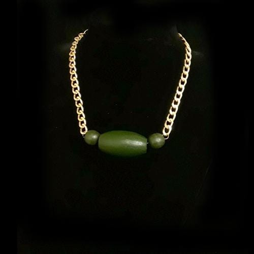 N0145 | Gold Curb Chain with Green Wooden Beads Necklace | Hair to Beauty.
