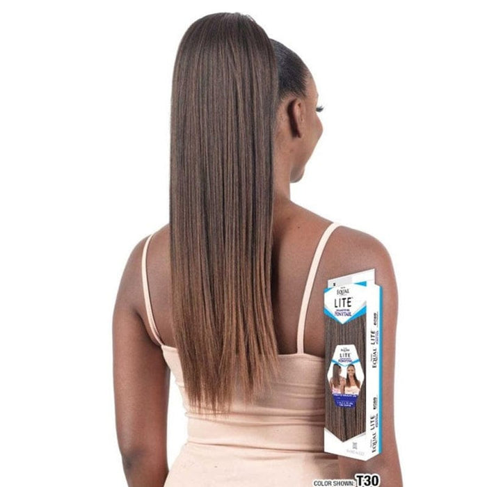 YAKY STRAIGHT 24" | Freetress Equal Synthetic Ponytail