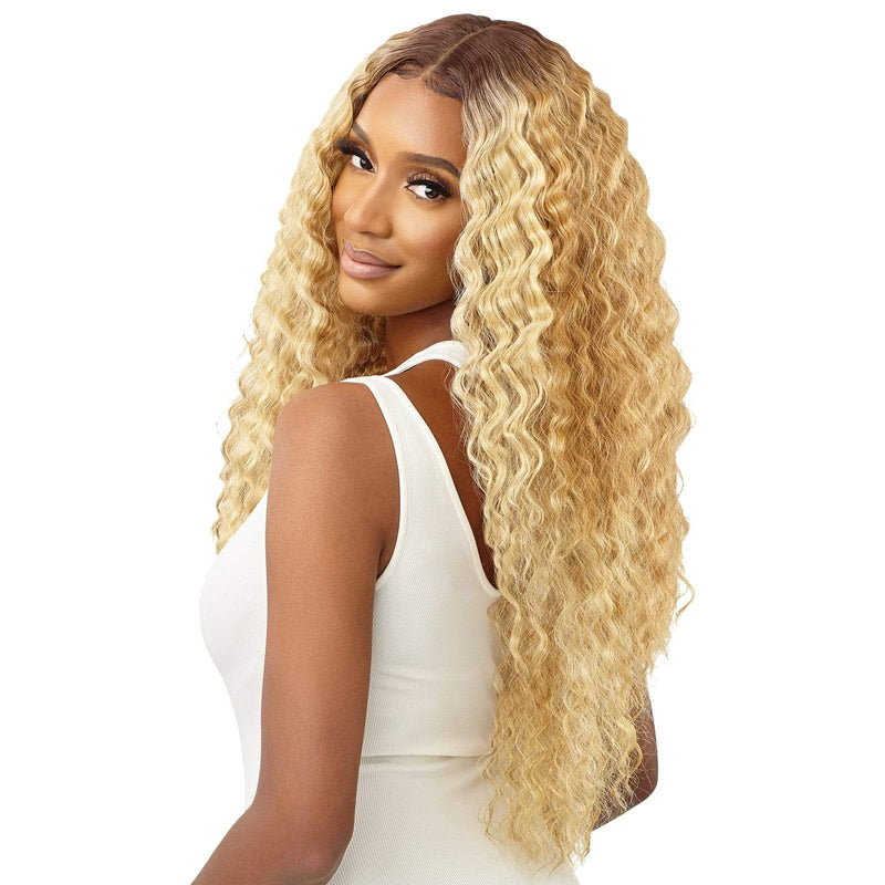 DONATELLA | Outre Sleek Lay Part Synthetic Lace Front Wig | Hair to Beauty.